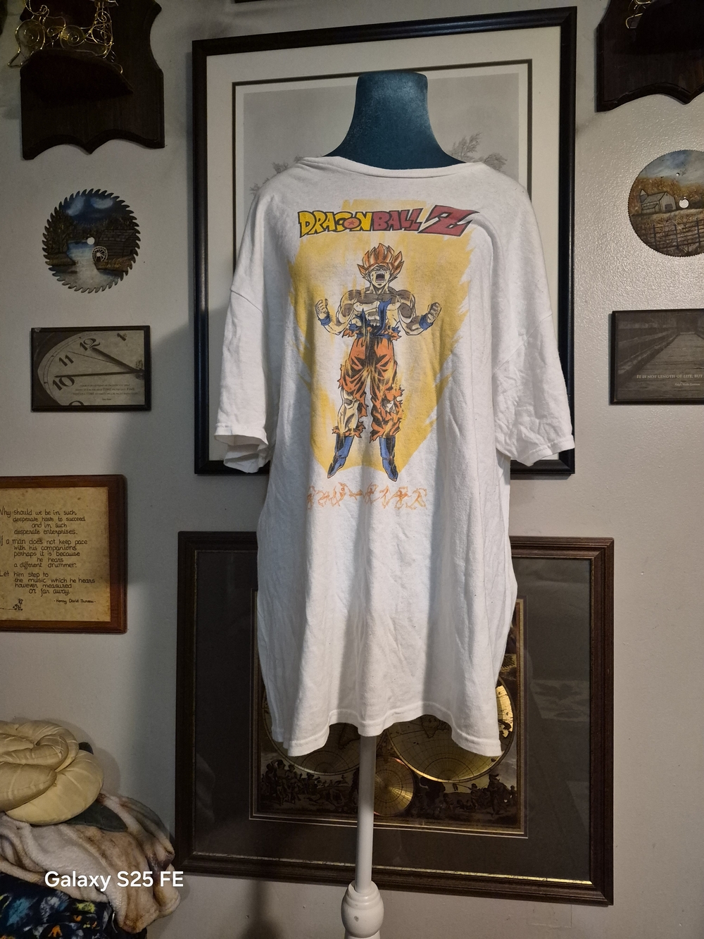 Dragon Ball Z Goku Super Saiyan White Graphic T-Shirt Men's XL